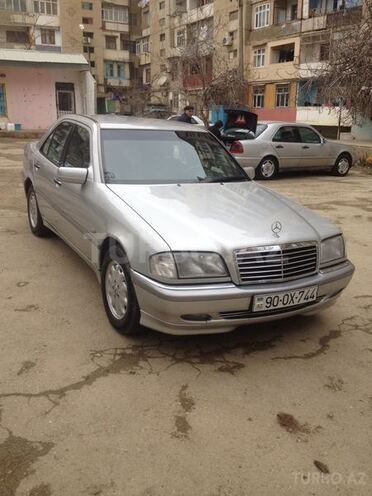 Mercedes C 240 2000, 212,500 km - 2.4 l - Bakı
