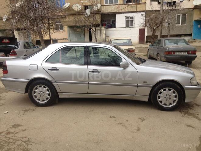 Mercedes C 240 2000, 212,500 km - 2.4 l - Bakı