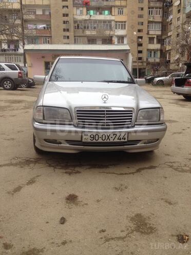 Mercedes C 240 2000, 212,500 km - 2.4 l - Bakı