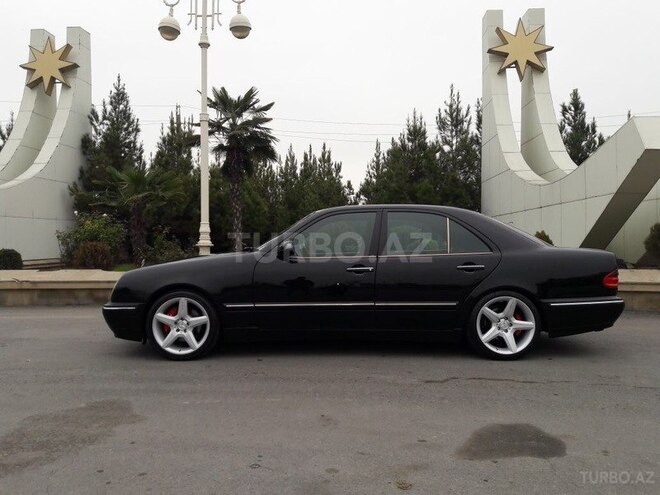 Mercedes E 320 2000, 265,000 km - 0.4 л - Bərdə