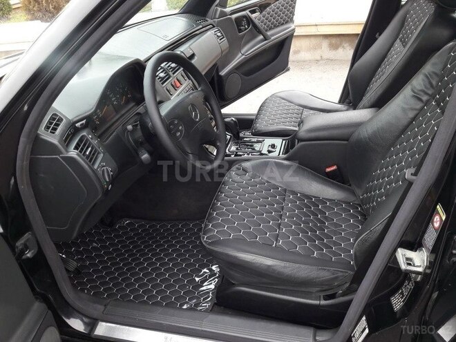 Mercedes E 320 2000, 265,000 km - 0.4 л - Bərdə
