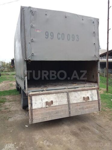 Mercedes Vario 2002, 352,300 km - 4.3 l - Salyan