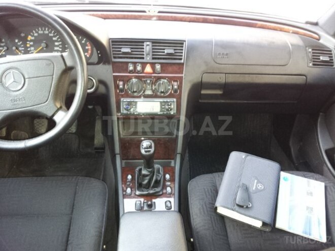 Mercedes C 220 1999, 180,200 km - 2.2 л - Bakı