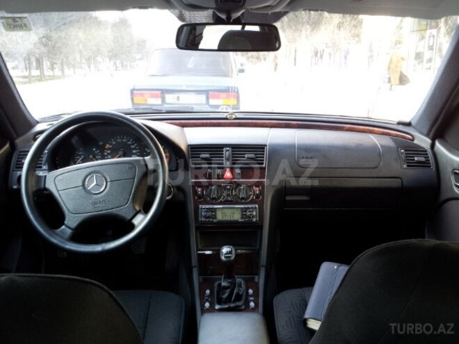 Mercedes C 220 1999, 180,200 km - 2.2 л - Bakı