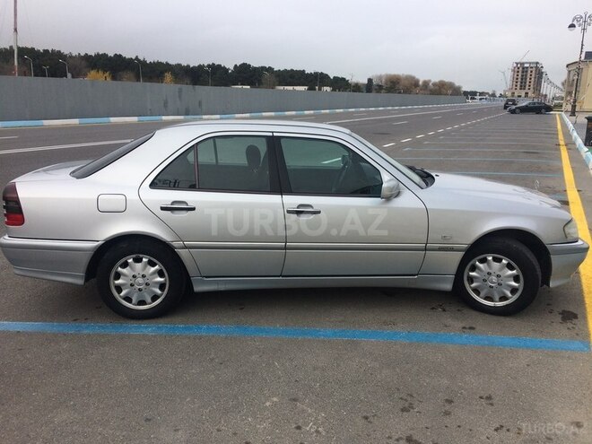 Mercedes C 220 1999, 180,200 km - 2.2 л - Bakı