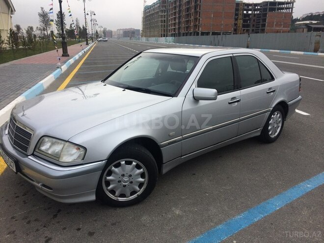 Mercedes C 220 1999, 180,200 km - 2.2 л - Bakı