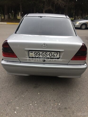 Mercedes C 220 1999, 180,200 km - 2.2 л - Bakı