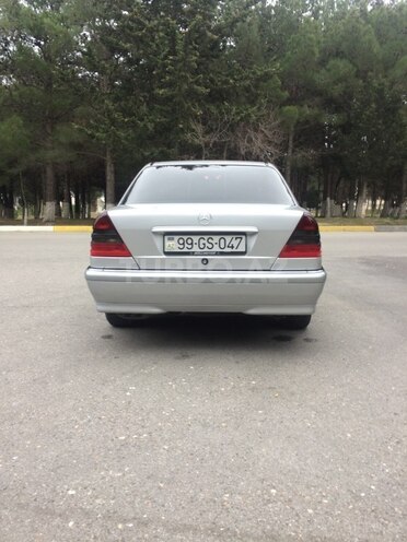 Mercedes C 220 1999, 180,200 km - 2.2 л - Bakı