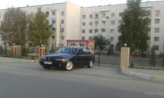 BMW 528 1997, 241,000 km - 2.8 l - Mingəçevir