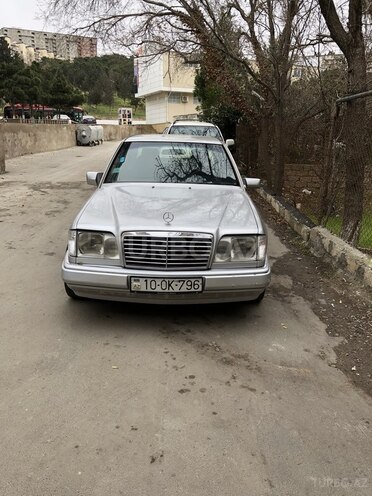 Mercedes E 250 1995, 650,000 km - 2.5 l - Bakı