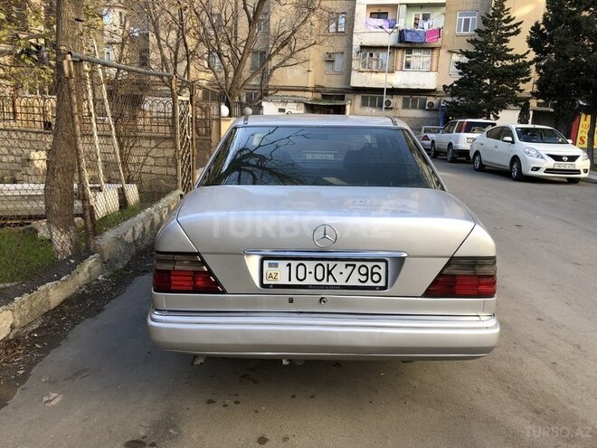 Mercedes E 250 1995, 650,000 km - 2.5 l - Bakı