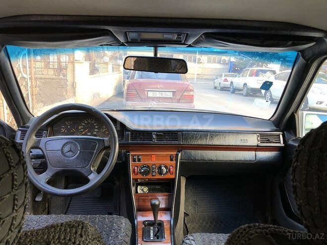 Mercedes E 250 1995, 650,000 km - 2.5 l - Bakı