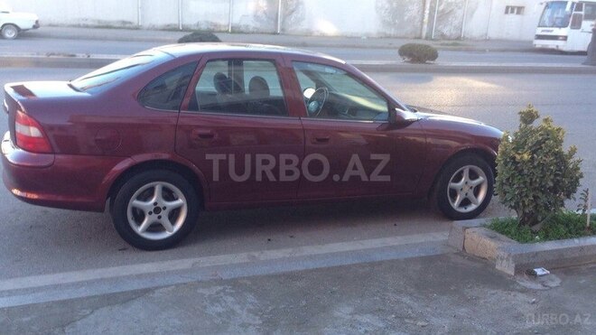 Opel Vectra 1996, 272,000 km - 1.8 l - Bakı