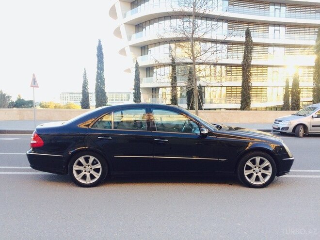 Mercedes E 270 2002, 323,543 km - 2.7 l - Bakı