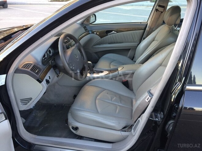 Mercedes E 270 2002, 323,543 km - 2.7 l - Bakı