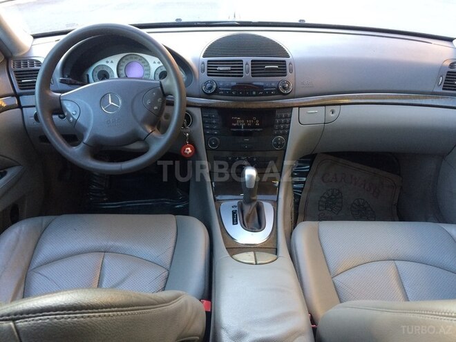 Mercedes E 270 2002, 323,543 km - 2.7 l - Bakı