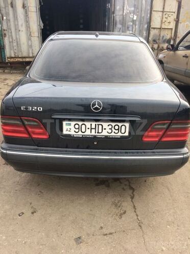 Mercedes E 320 2000, 390,000 km - 3.2 l - Bakı