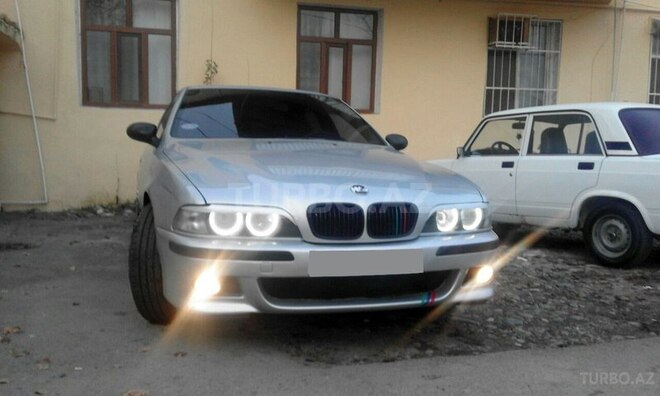 BMW 530 2001, 290,000 km - 3.0 l - Beyləqan