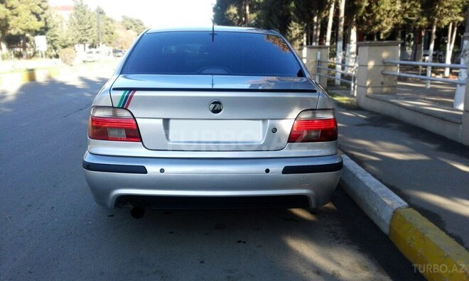 BMW 530 2001, 290,000 km - 3.0 l - Beyləqan