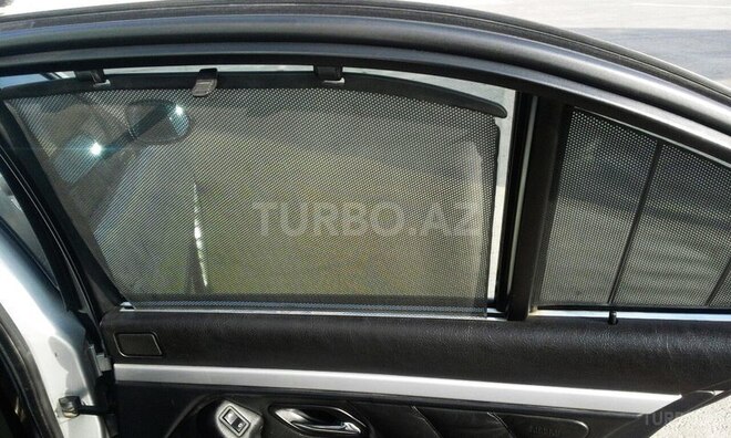 BMW 530 2001, 290,000 km - 3.0 l - Beyləqan