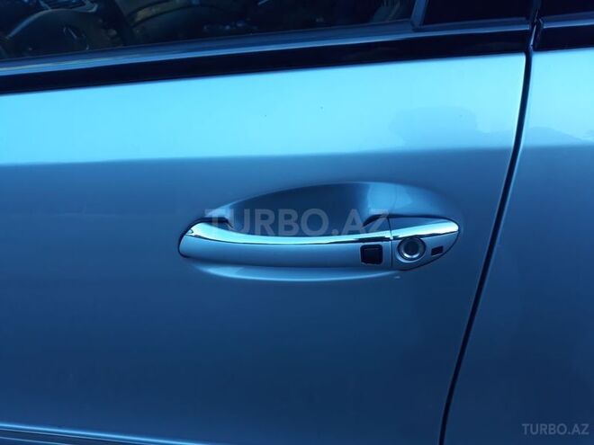 Mercedes E 320 2002, 327,000 km - 3.2 l - Bakı