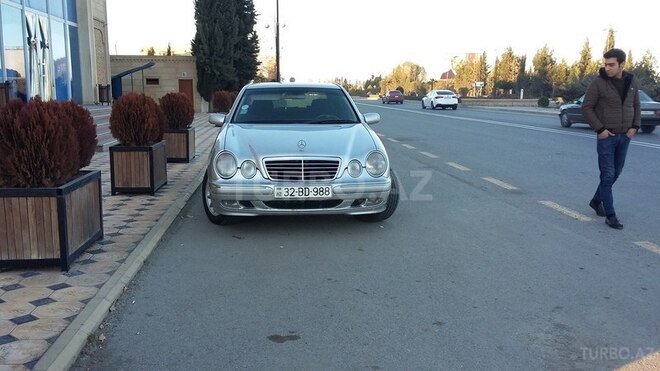 Mercedes E 240 2000, 316,000 km - 2.4 l - Bərdə
