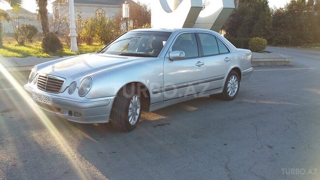 Mercedes E 240 2000, 316,000 km - 2.4 l - Bərdə