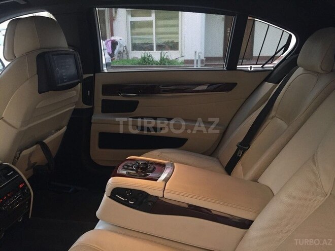 BMW 750 2009, 107,000 km - 4.4 l - Bakı