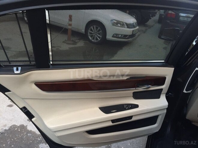 BMW 750 2009, 107,000 km - 4.4 l - Bakı