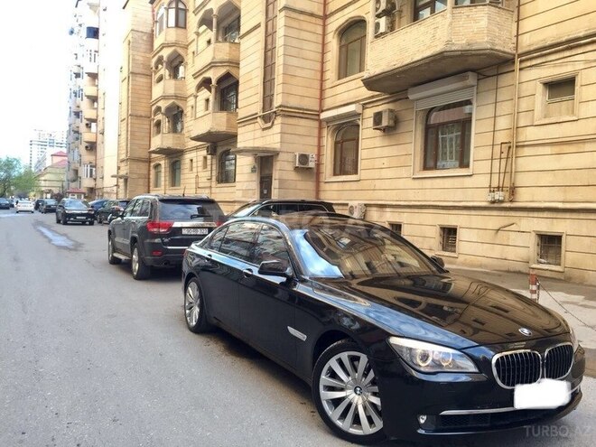 BMW 750 2009, 107,000 km - 4.4 l - Bakı