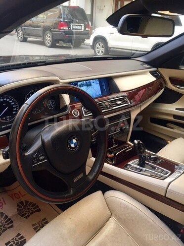 BMW 750 2009, 107,000 km - 4.4 l - Bakı