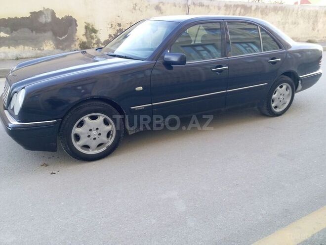 Mercedes E 220 1996, 250,000 km - 2.2 l - Bakı
