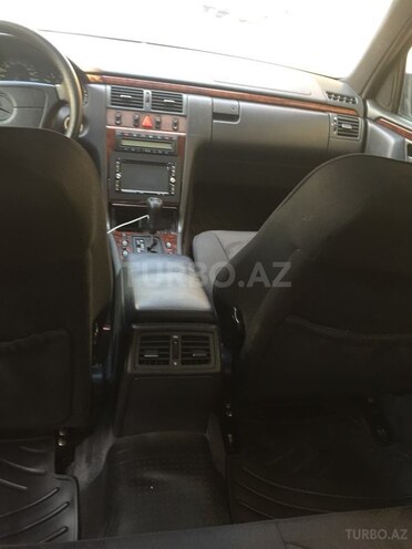 Mercedes E 240 1998, 280,000 km - 2.4 л - Bakı