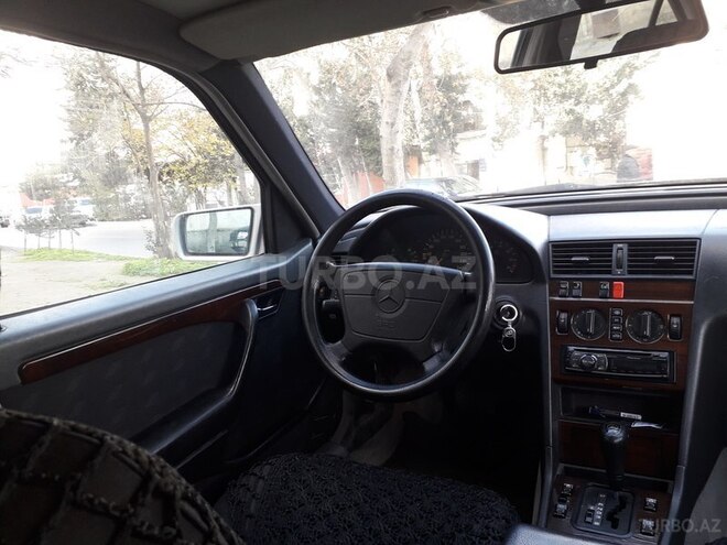 Mercedes C 220 1994, 190,000 km - 2.2 l - Bakı