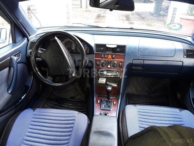 Mercedes C 200 1997, 249,600 km - 2.0 л - Bakı