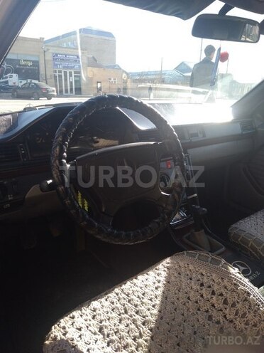 Mercedes E 200 1985, 484,000 km - 2.0 l - Kürdəmir