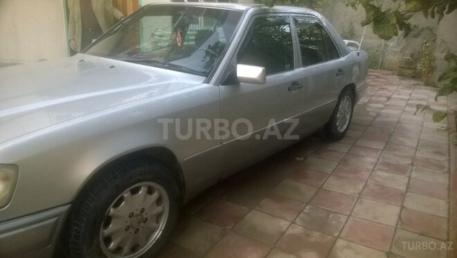 Mercedes E 200 1995, 497,000 km - 2.0 l - Bakı