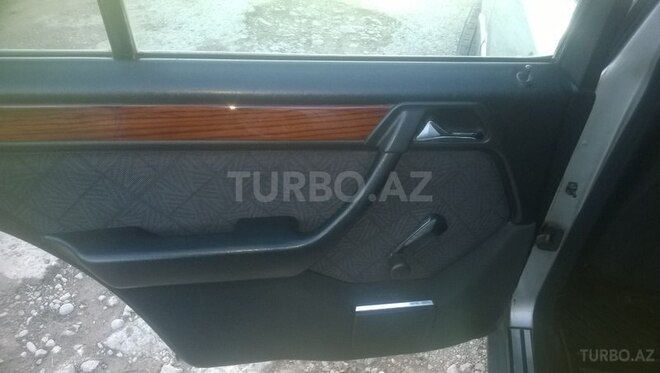 Mercedes E 200 1995, 497,000 km - 2.0 l - Bakı
