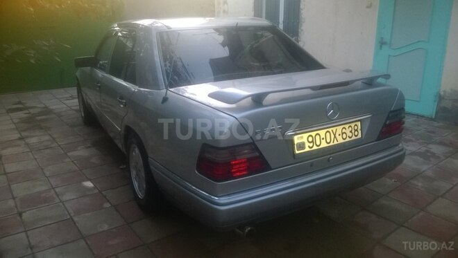 Mercedes E 200 1995, 497,000 km - 2.0 l - Bakı