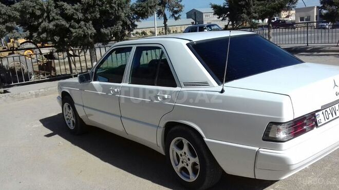 Mercedes 190 1990, 215,000 km - 2.0 l - Bakı