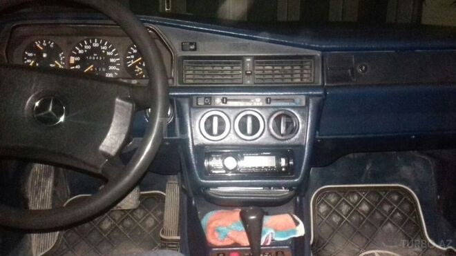 Mercedes 190 1990, 215,000 km - 2.0 l - Bakı