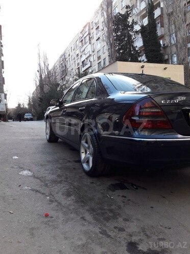 Mercedes E 220 2004, 346,000 km - 2.2 l - Bakı