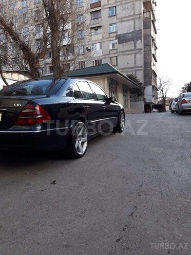 Mercedes E 220 2004, 346,000 km - 2.2 l - Bakı
