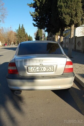Opel Vectra 1997, 350,000 km - 1.6 l - Ağstafa