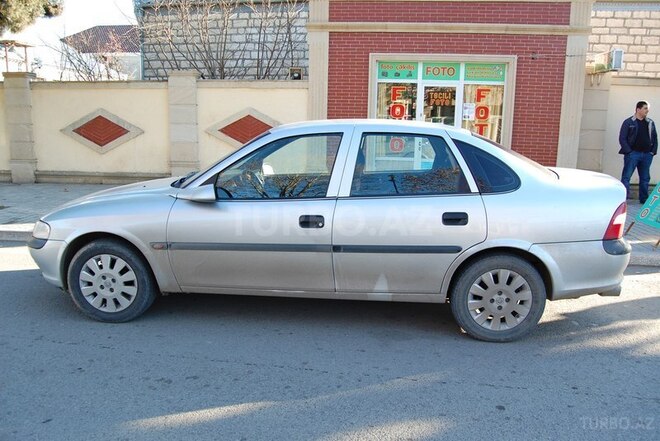 Opel Vectra 1997, 350,000 km - 1.6 l - Ağstafa