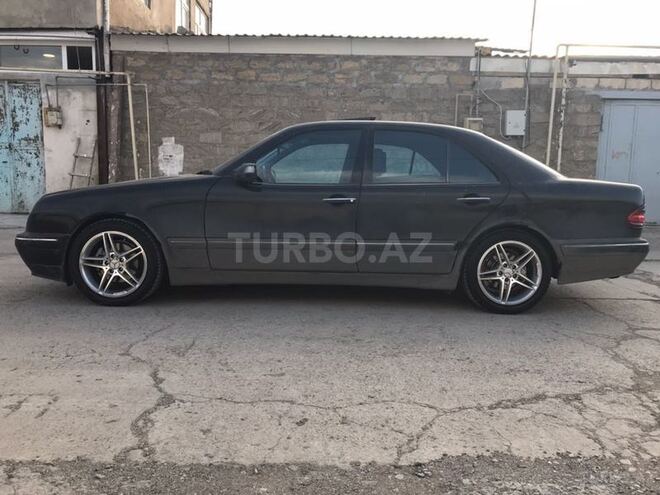 Mercedes E 240 2000, 170,000 km - 2.4 л - Bakı