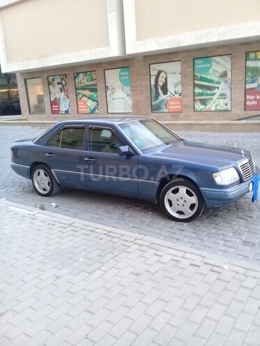 Mercedes E 220 1993, 461,000 km - 2.2 l - Bakı