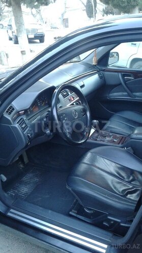 Mercedes E 220 2001, 314,123 km - 2.2 l - Bakı