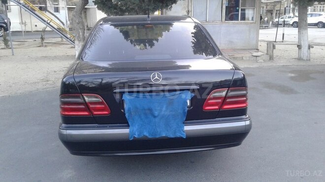 Mercedes E 220 2001, 314,123 km - 2.2 l - Bakı