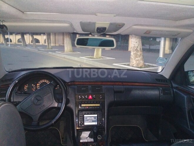 Mercedes E 280 1998, 223,756 km - 2.8 l - Mingəçevir